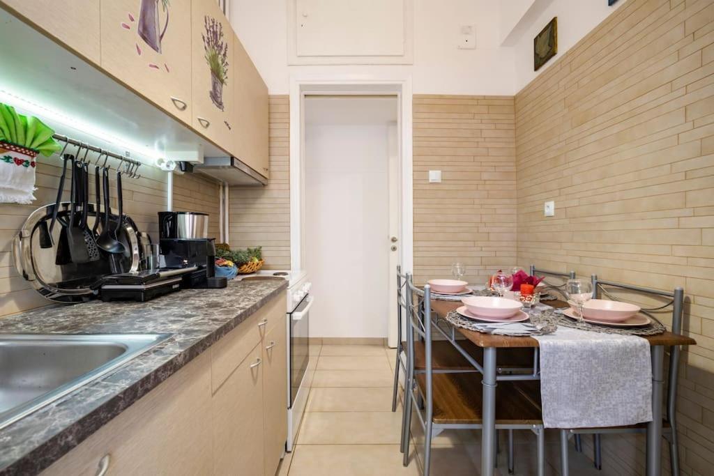 Athens Paradise Cozy 53 Sqm Apartament Near To Metro Екстериор снимка